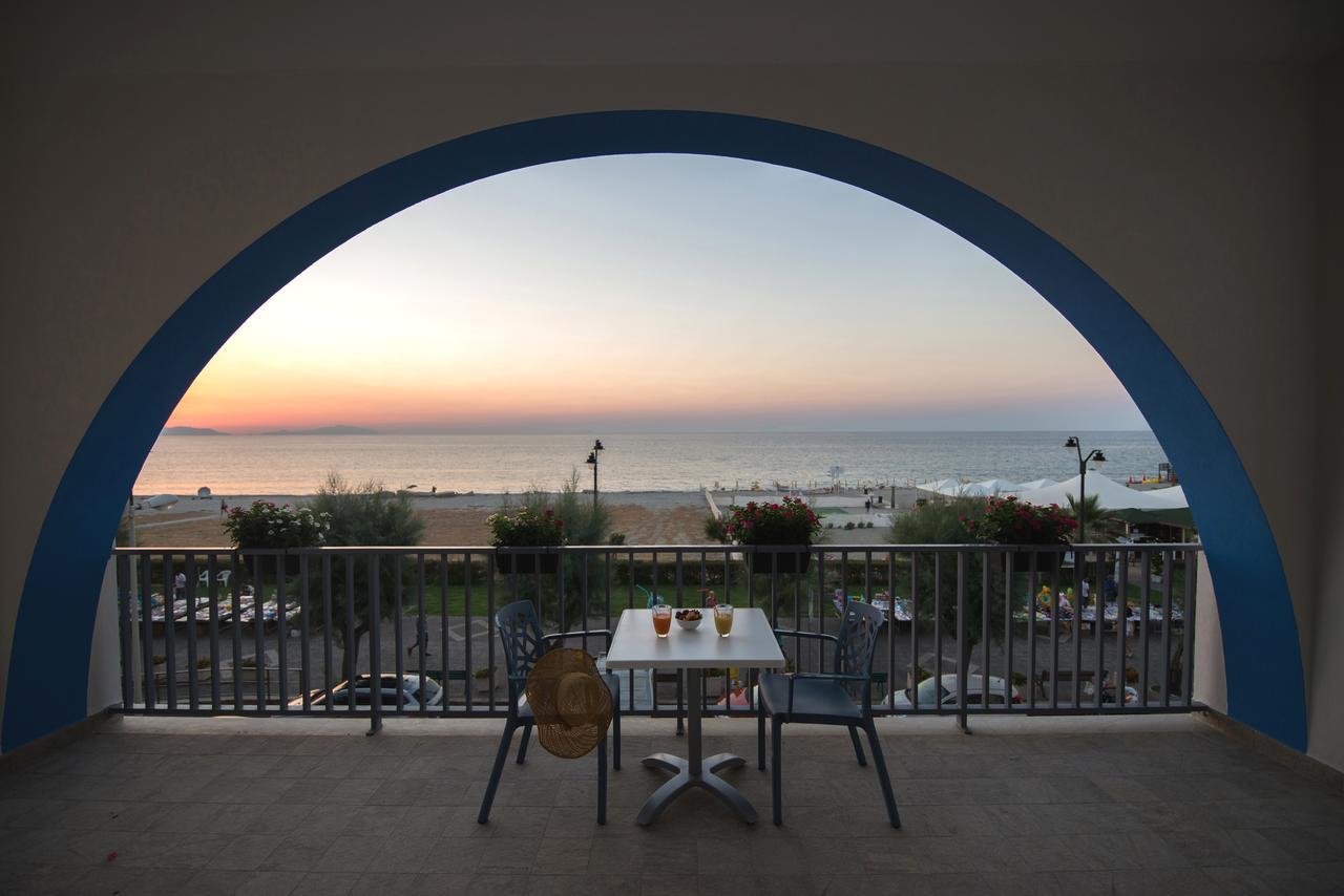 Karma Resort Venetico Exterior photo