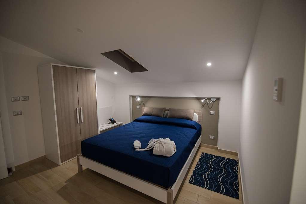 Karma Resort Venetico Room photo